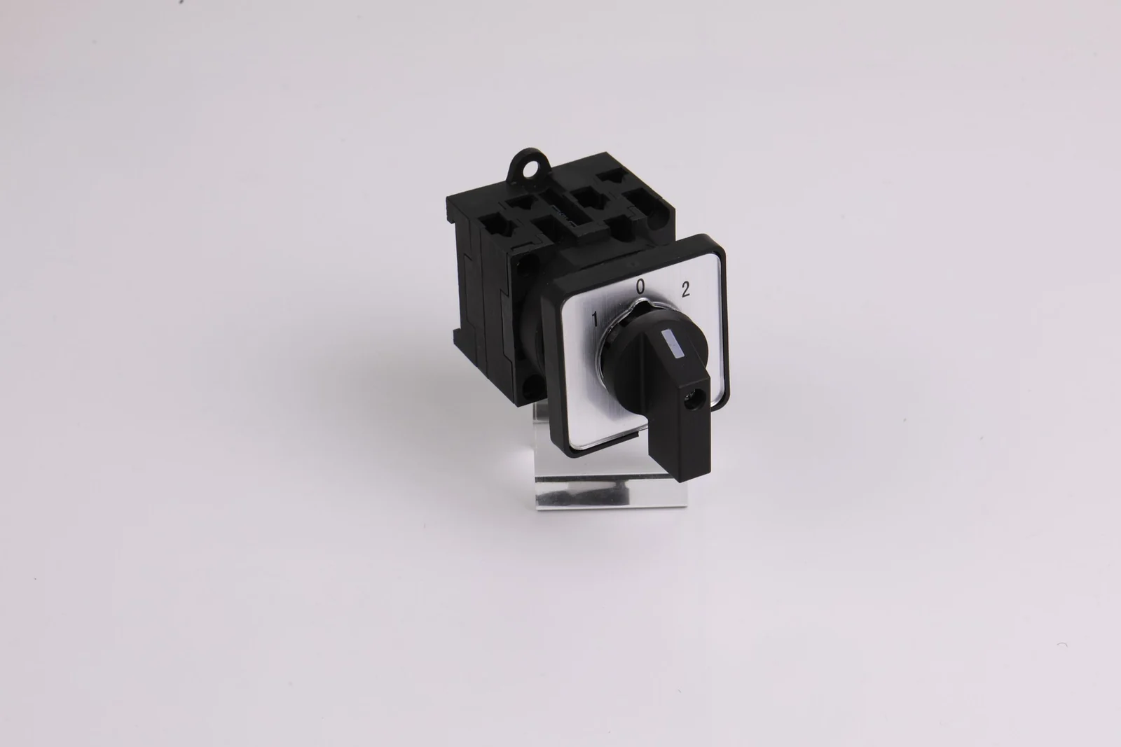LW42 single-hole mounting rotary cam switch with black handle and square faceplate